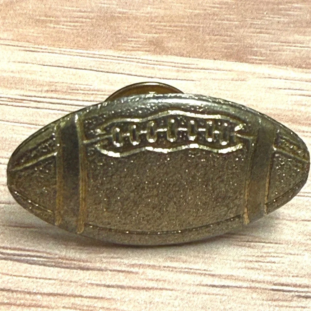 VTG Football Gold‎ Tone Letterman Jacket Sport Tie Tack Hat Lapel Stick Pin